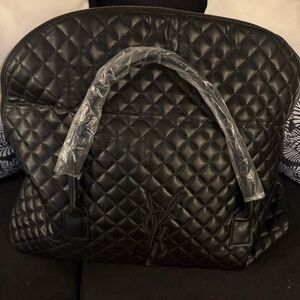 Leather travel bag